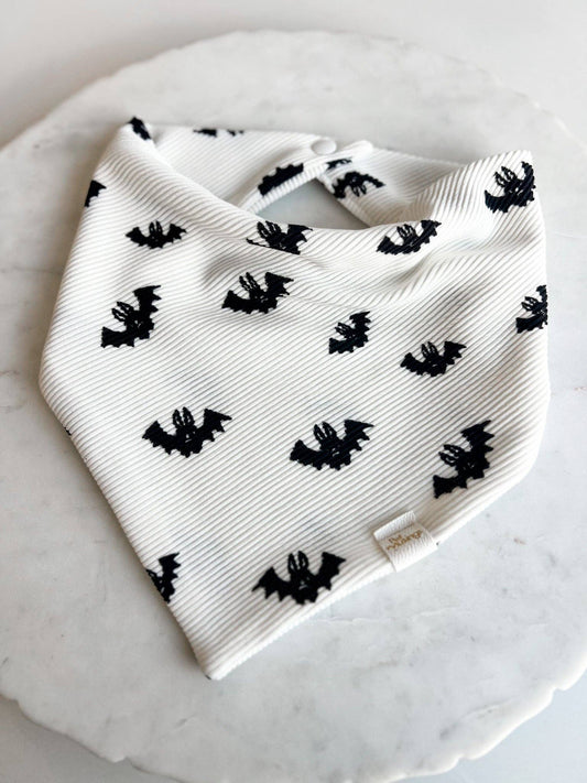Pet Musings - Just a Little Batty Ribbed Knit Wrinkle Resistant Bandana: Medium/large