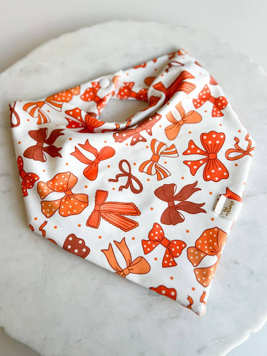 Pet Musings - Vols / Fall Bows Wrinkle Resistant Bandana: Medium/large