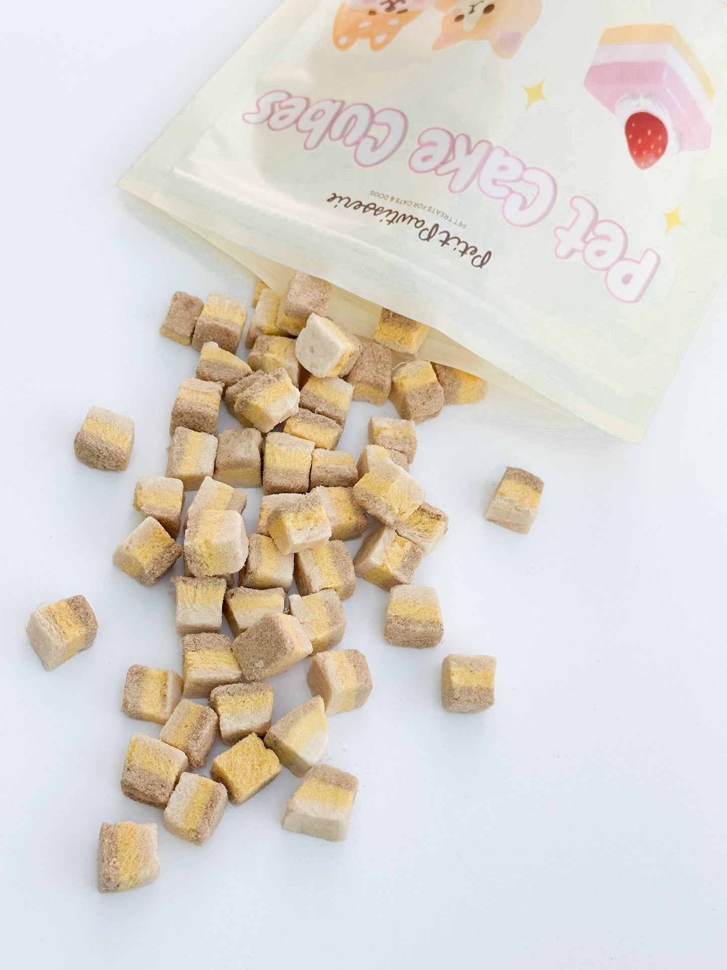 Petit Pawtisserie - Freeze Dried Duck Cake Cube Treats for Cats & Dogs 50g