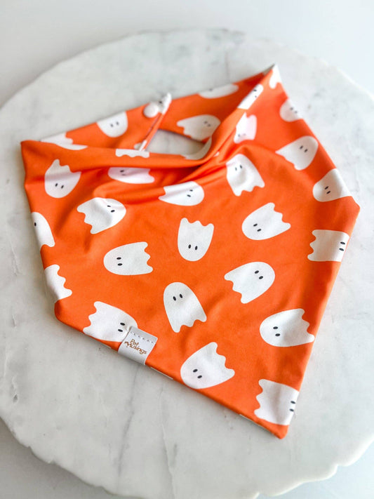 Pet Musings - Ghosties Wrinkle Resistant Bandana: Medium/large